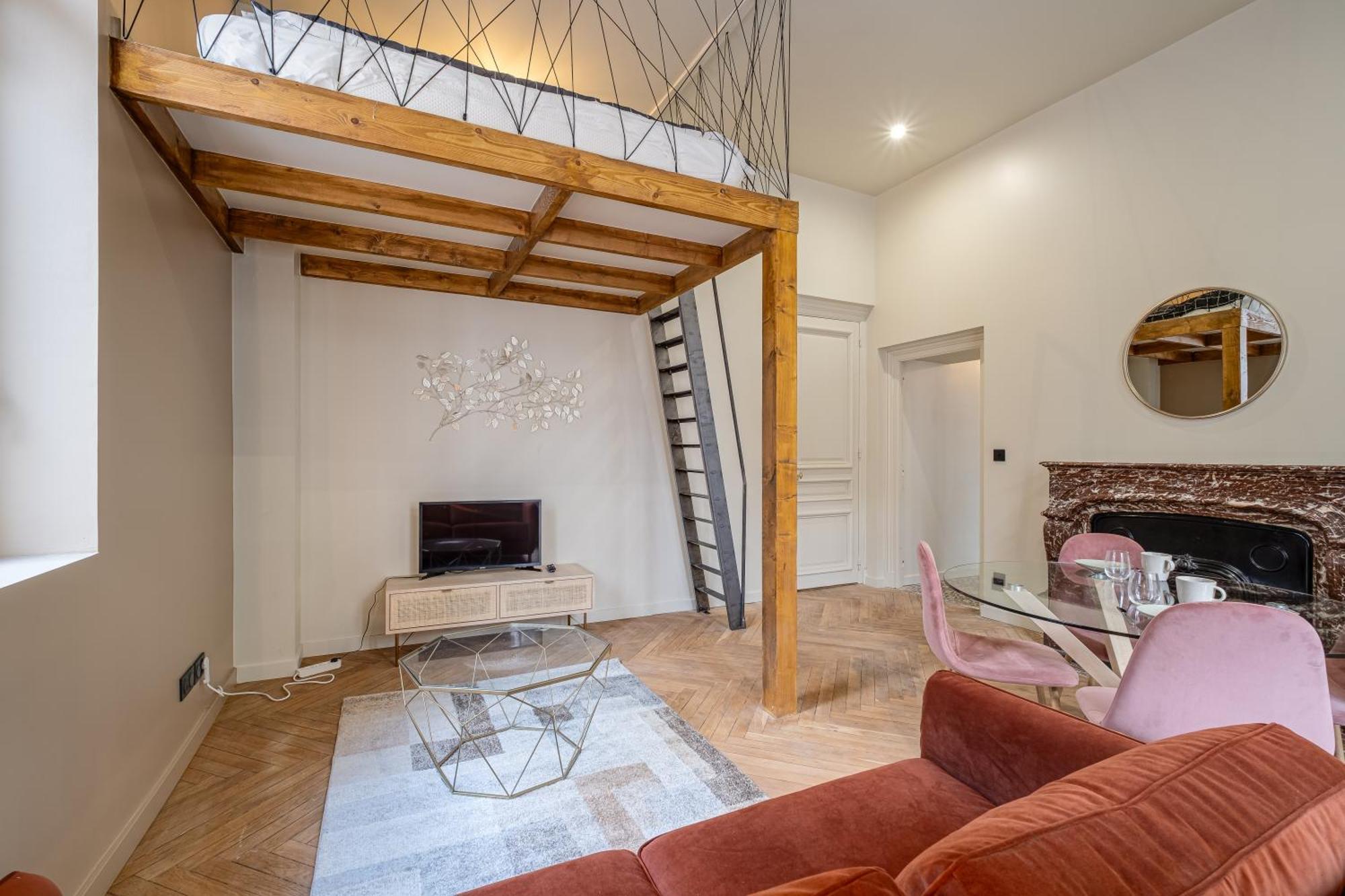 Le Poudre Cours Fauriel Magnifique Appartement Saint-Etienne  Exterior photo